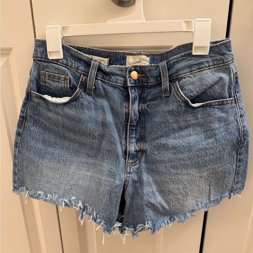 Universal Threads Denim Blue Women's Shorts Size 8